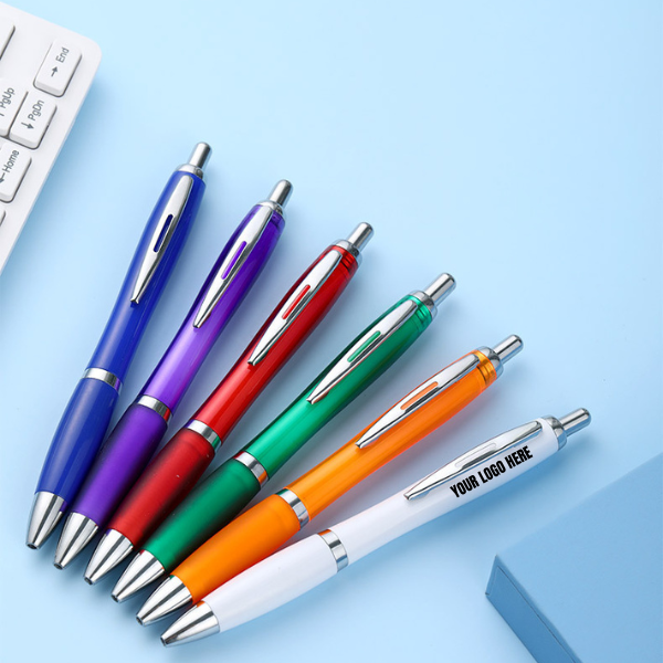 Tại Sao Nên Chọn Bút Bi Nhựa In Logo Từ Quatangkhachhang.com.vn?